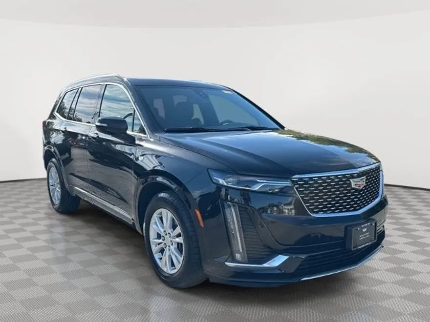 2024 Cadillac XT6 Luxury photo 1