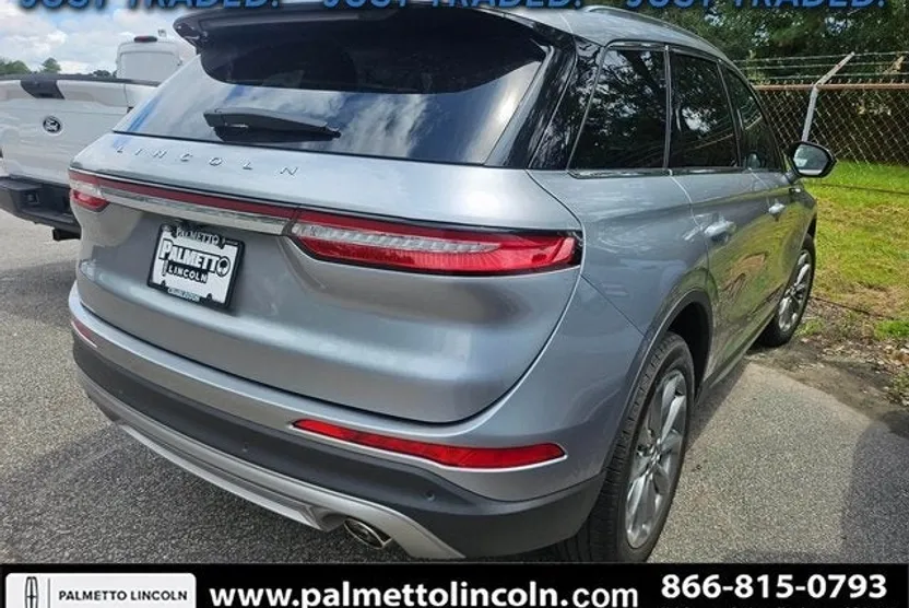 2022 Lincoln Corsair Standard photo 1
