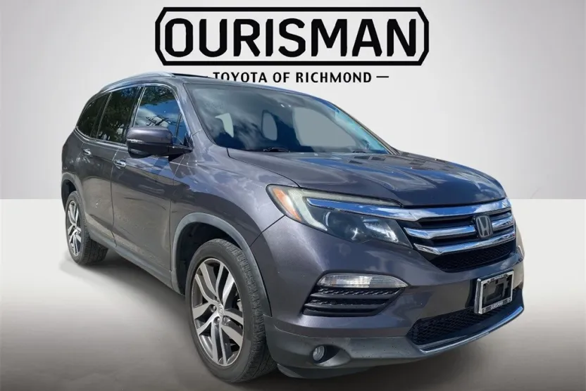 2018 Honda Pilot Touring photo 1