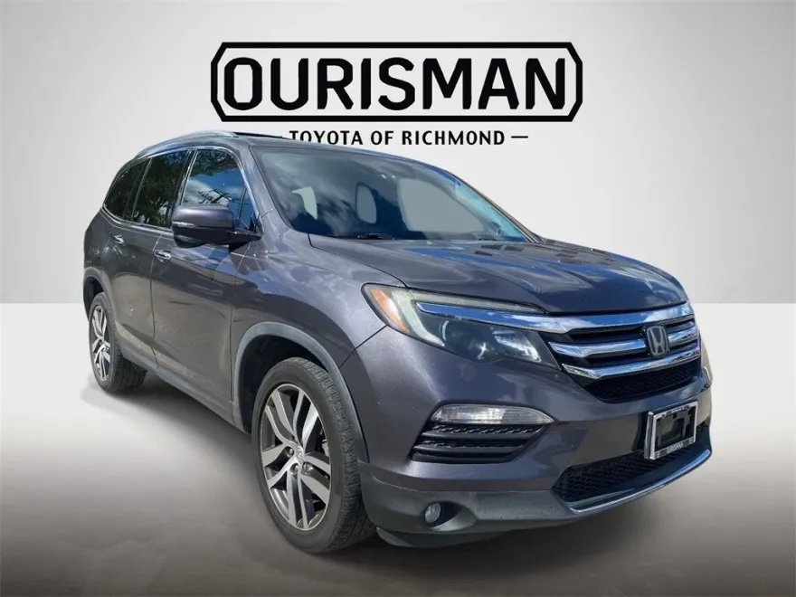 2018 Honda Pilot Touring photo 1