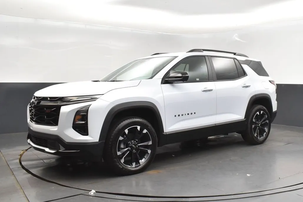 2026 Chevrolet Equinox RS photo 1