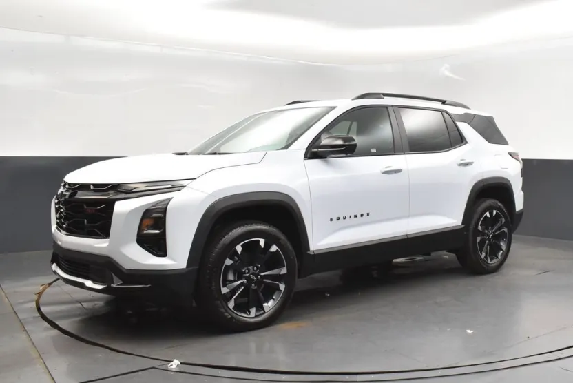 2026 Chevrolet Equinox RS photo 1