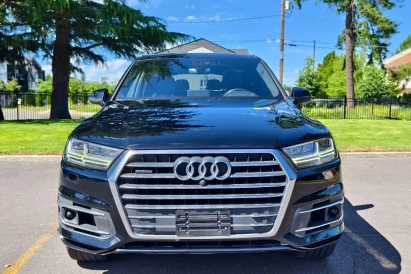 2017 Audi Q7 3.0T Prestige photo 1