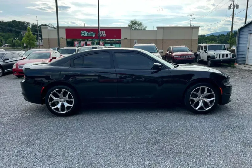 2015 Dodge Charger R/T photo 1