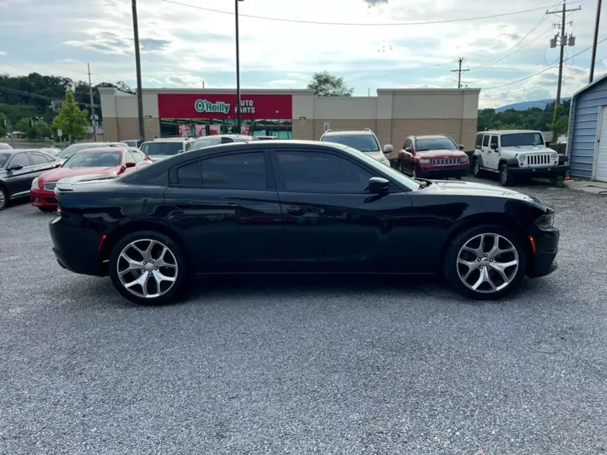 2015 Dodge Charger R/T photo 1