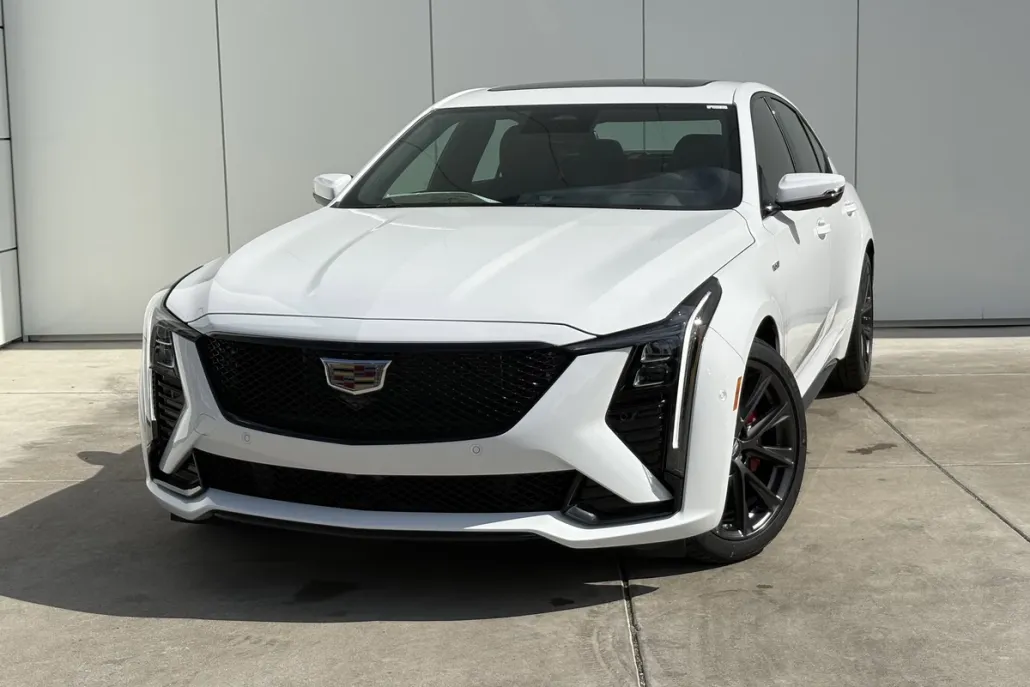 2026 Cadillac CT5 V photo 1