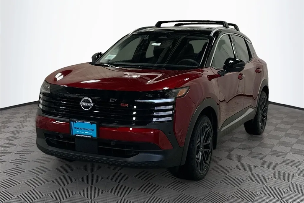 2025 Nissan Kicks SR photo 1