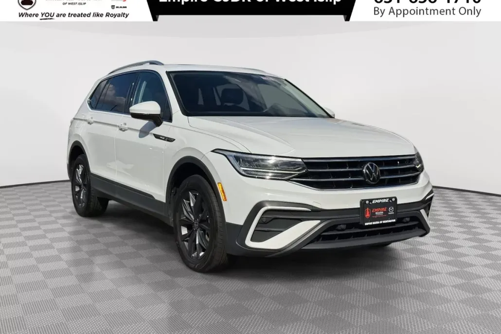 2022 Volkswagen Tiguan SE photo 1