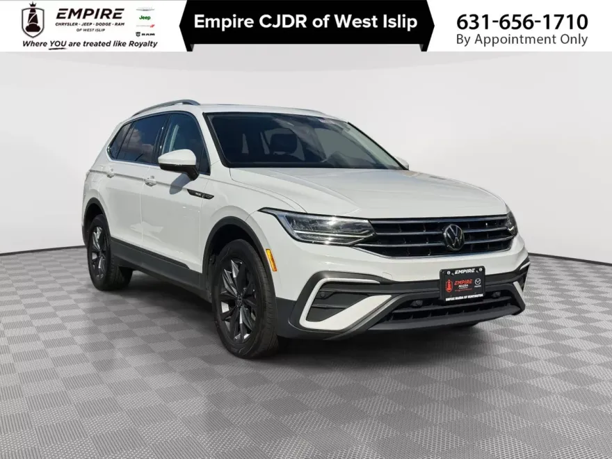 2022 Volkswagen Tiguan SE photo 1