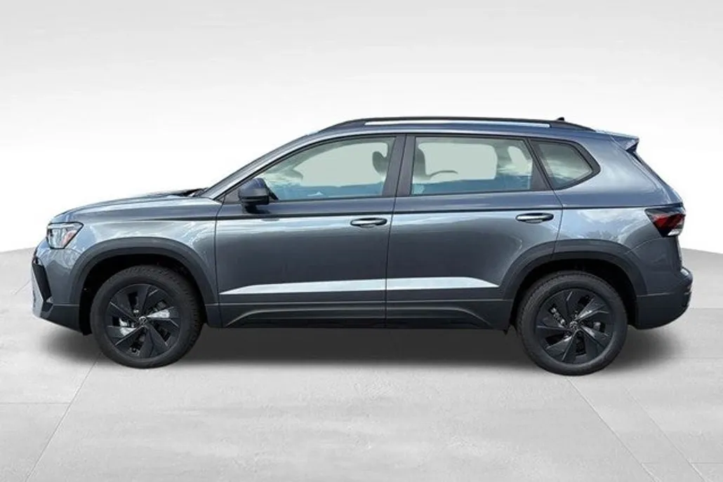 2025 Volkswagen Taos S photo 1