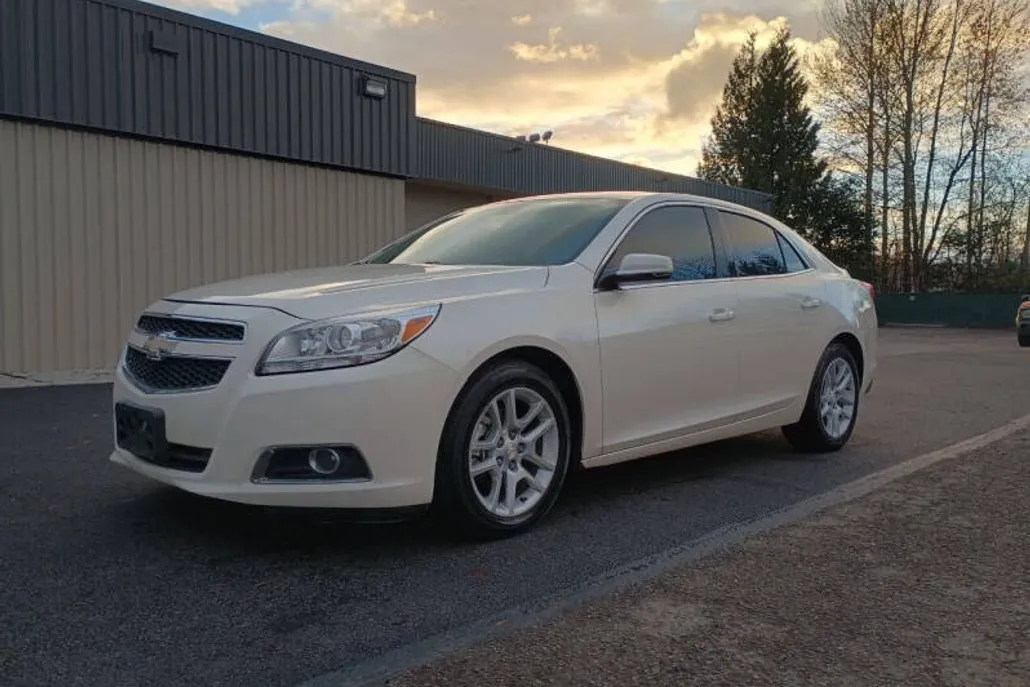 2013 Chevrolet Malibu Eco photo 1