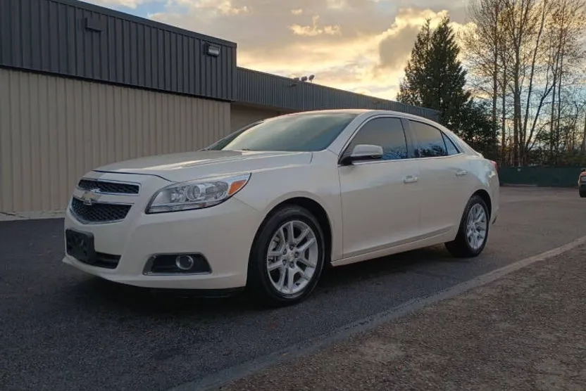 2013 Chevrolet Malibu Eco photo 1