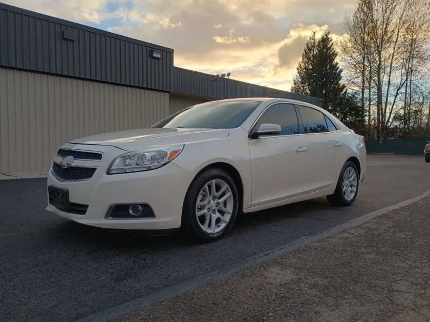 2013 Chevrolet Malibu Eco photo 1
