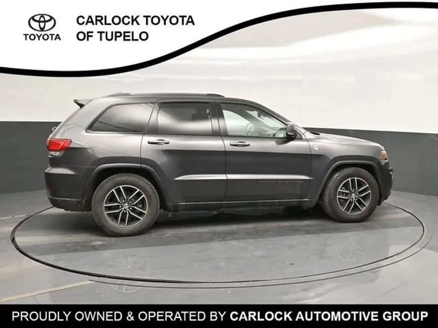 2017 Jeep Grand Cherokee Trailhawk photo 1