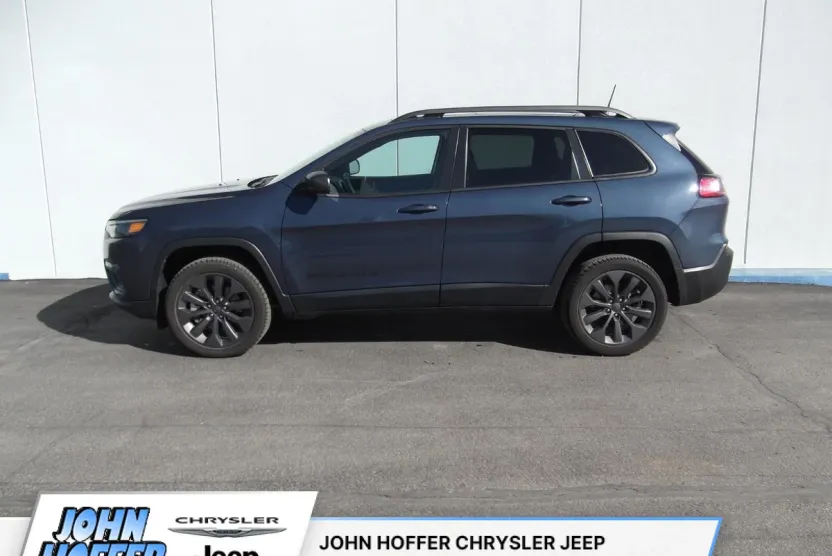 2021 Jeep Cherokee 80th Anniversary Edition photo 1