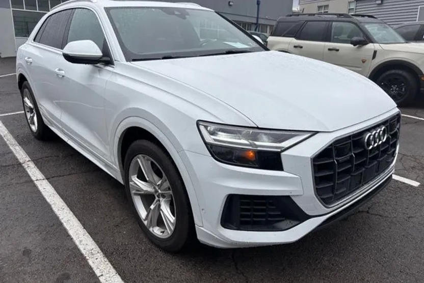 2019 Audi Q8 Premium Plus photo 1