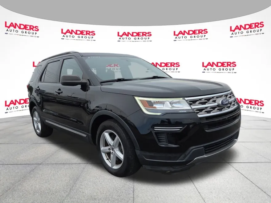 2018 Ford Explorer XLT photo 1