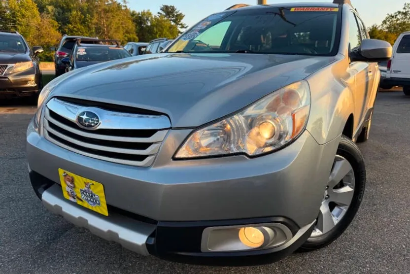 2011 Subaru Outback 3.6R photo 1