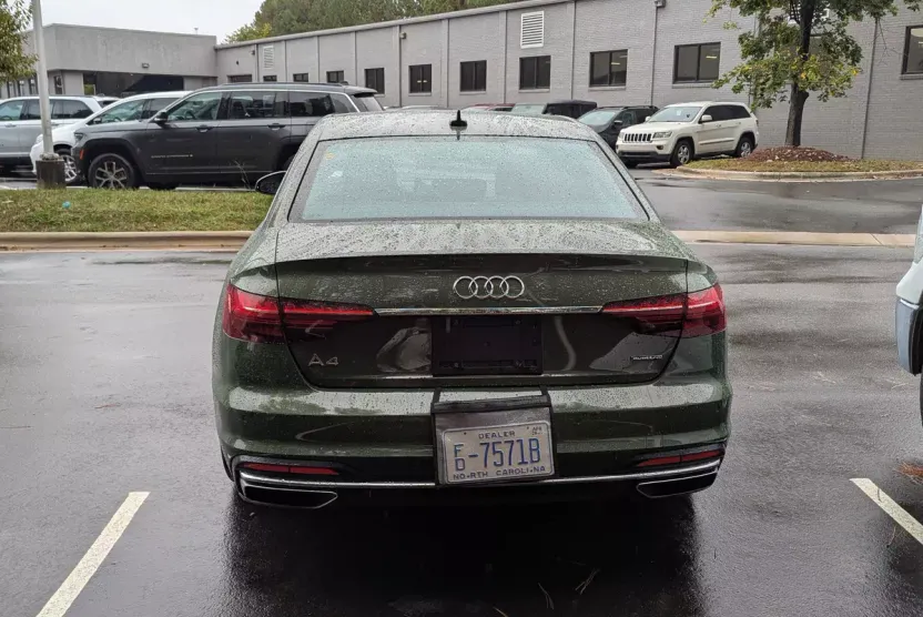 2024 Audi A4 S line Premium Plus 45 TFSI Quattro photo 1