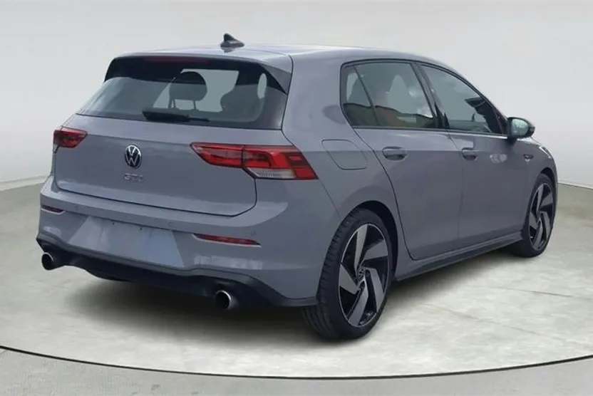 2022 Volkswagen Golf GTI SE TSI photo 1