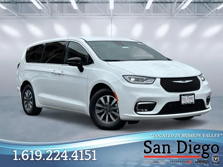 2025 Chrysler Pacifica Hybrid photo 1