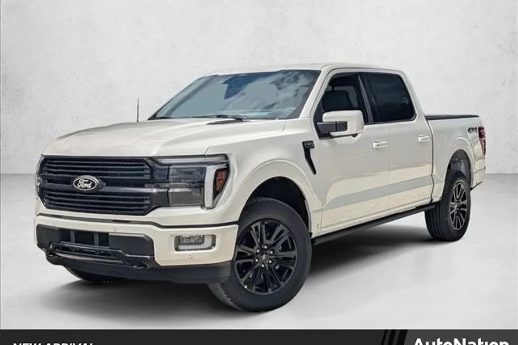 2025 Ford F-150 Platinum photo 1