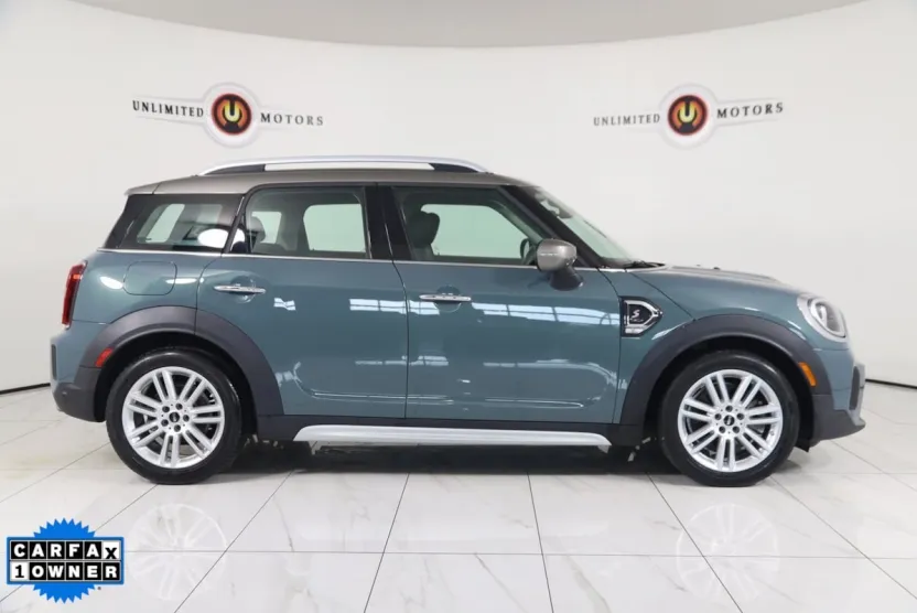 2023 Mini Countryman Signature photo 1