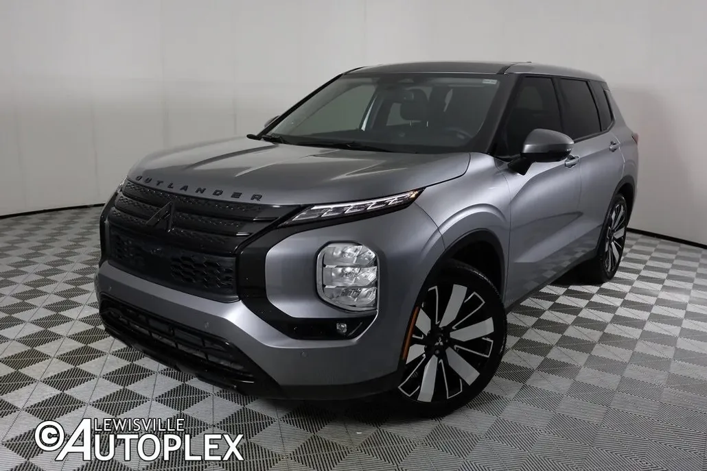 2022 Mitsubishi Outlander SE photo 1