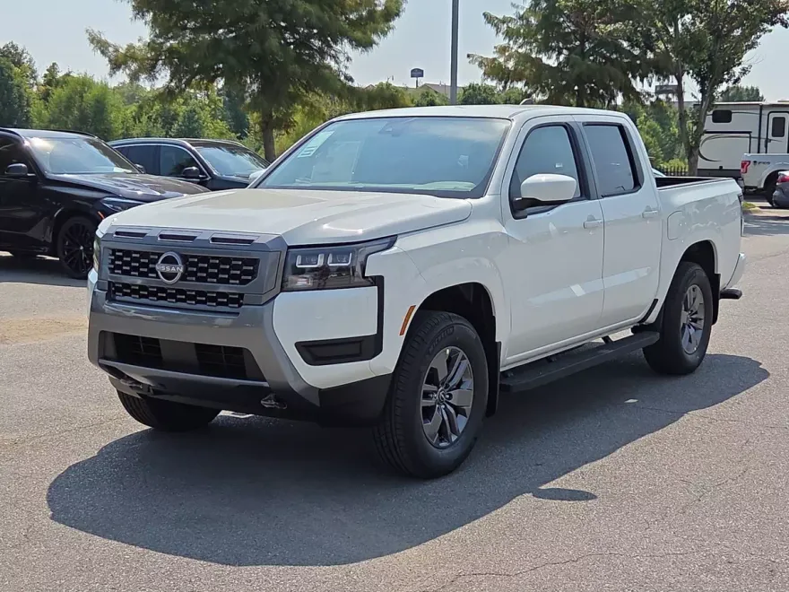 2026 Nissan Frontier Crew Cab SV photo 1
