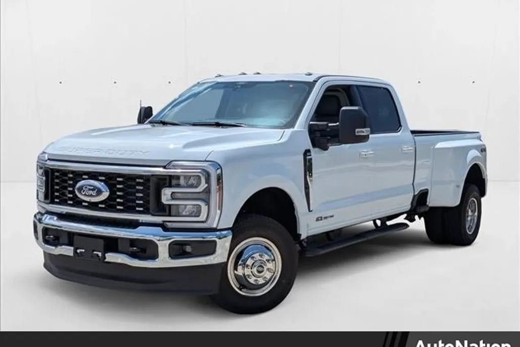 2026 Ford F-350 XLT photo 1