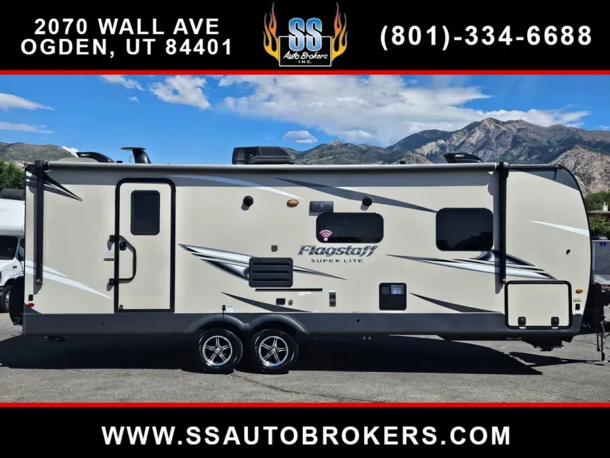 2021 Forest River Flagstaff Lite Weight Trailers photo 1