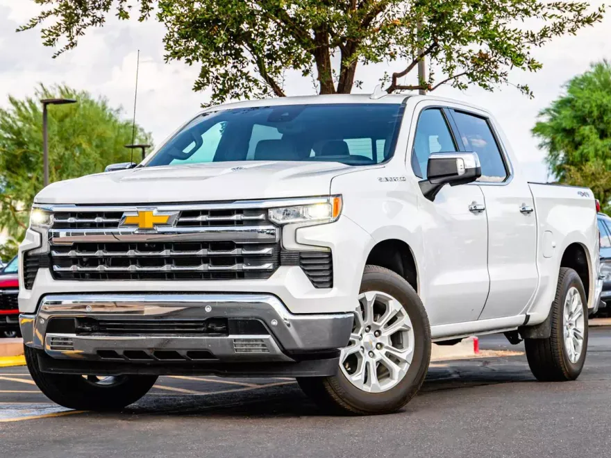 2023 Chevrolet Silverado 1500 LTZ photo 1