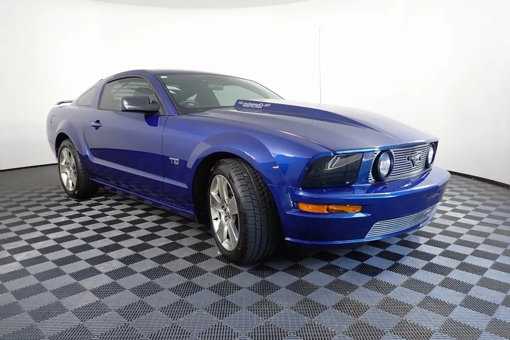 2008 Ford Mustang GT Deluxe photo 1