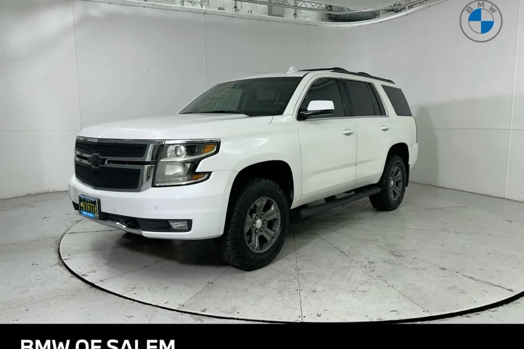2017 Chevrolet Tahoe LT photo 1