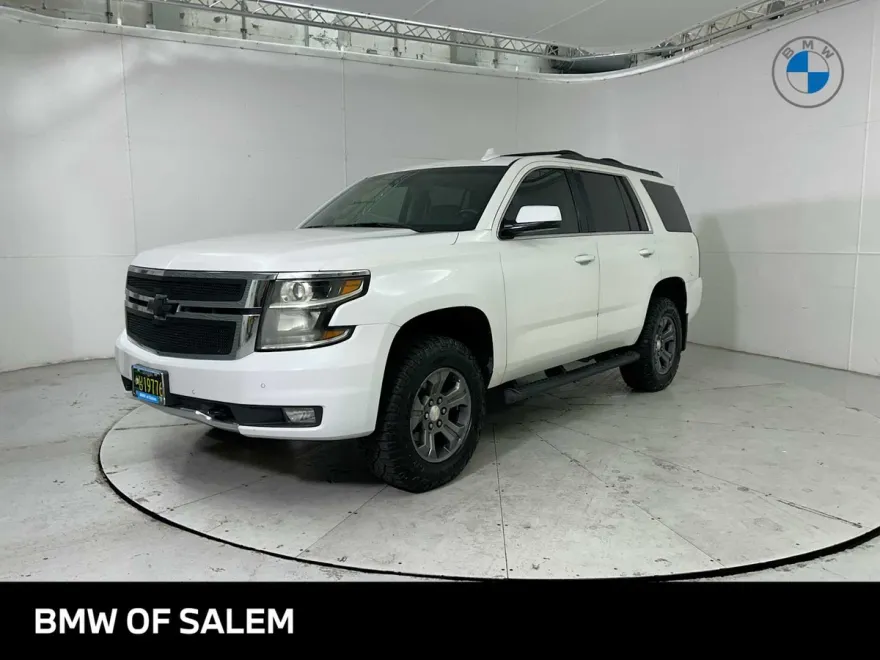2017 Chevrolet Tahoe LT photo 1