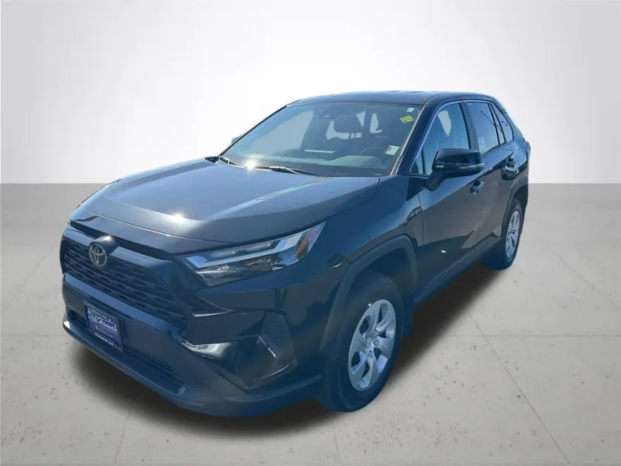 2025 Toyota RAV4 LE photo 1