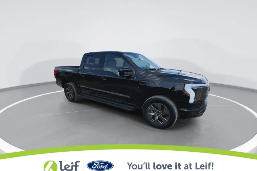 2023 Ford F-150 Lightning Lariat photo 1