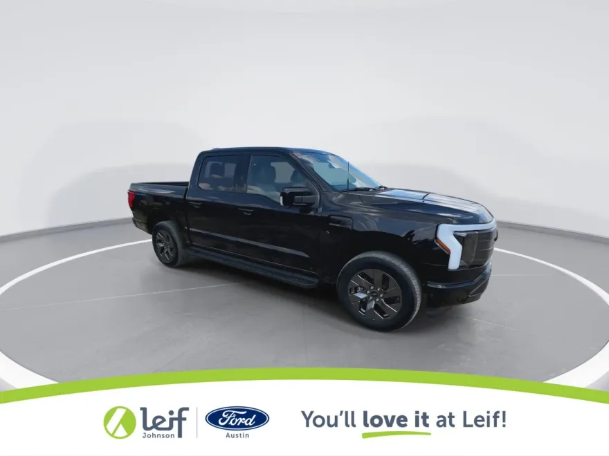 2023 Ford F-150 Lightning Lariat photo 1