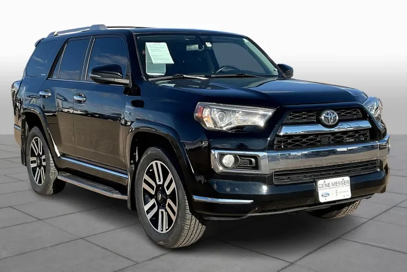 2016 Toyota 4Runner Limited photo 1
