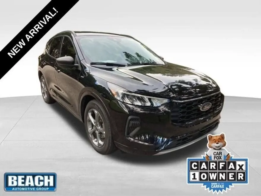 2023 Ford Escape ST-Line photo 1