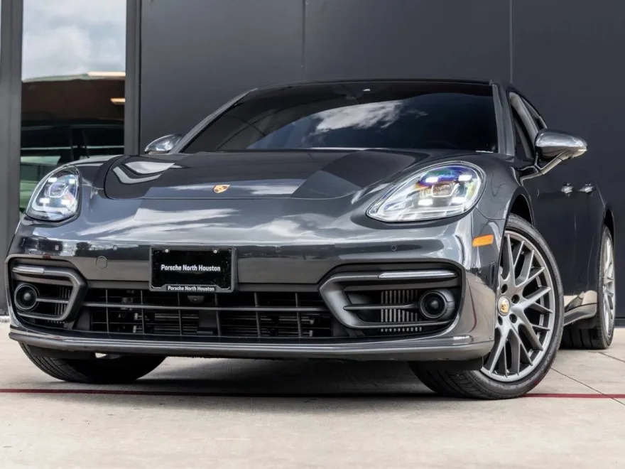 2023 Porsche Panamera 4 Platinum photo 1