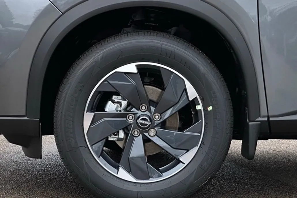 2026 Nissan Rogue SV photo 1