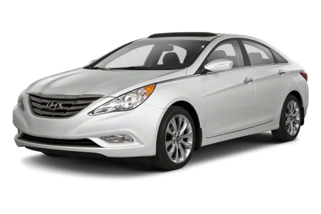 2013 Hyundai Sonata GLS photo 1
