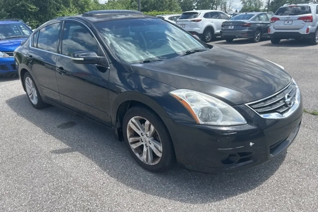 2012 Nissan Altima 3.5 SR photo 1
