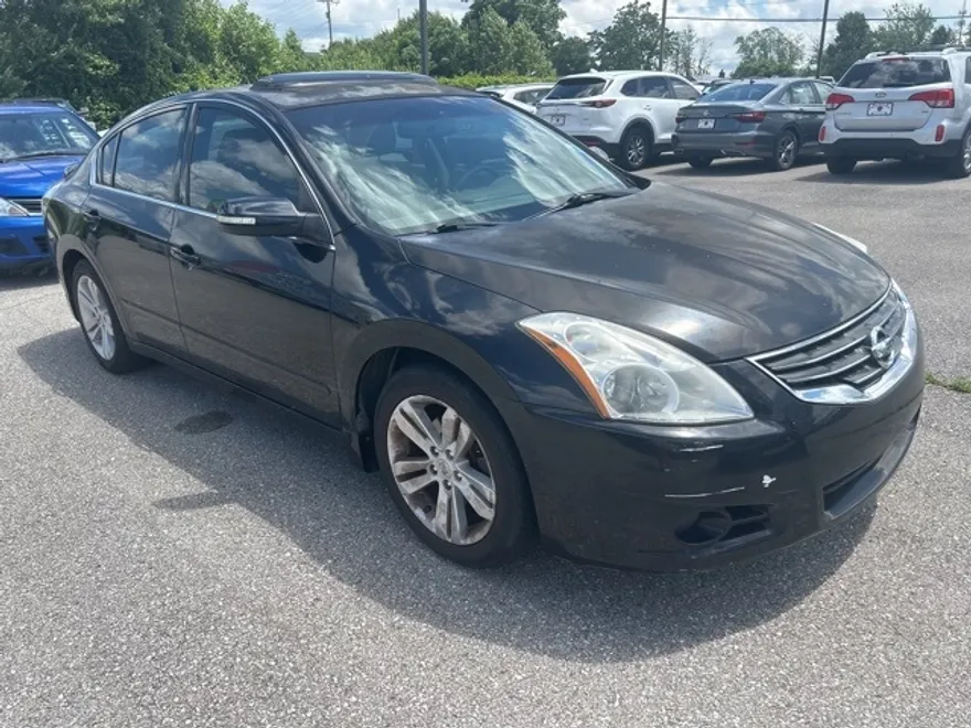 2012 Nissan Altima 3.5 SR photo 1