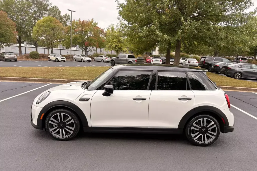 2024 Mini Cooper 4 Door Hardtop S photo 1