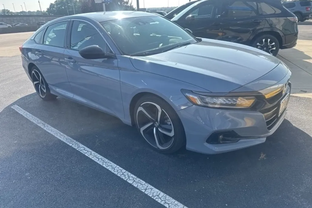 2022 Honda Accord Sport photo 1