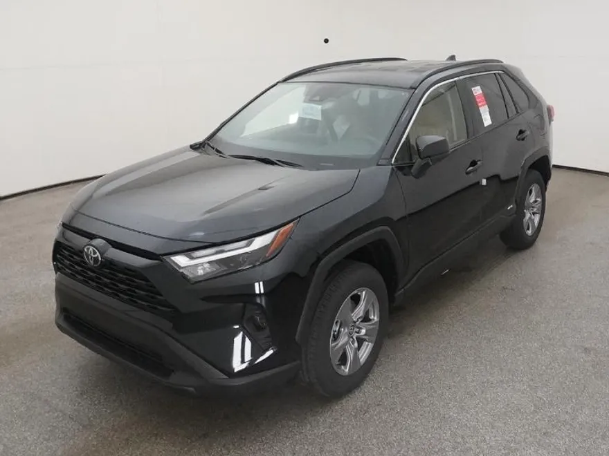 2025 Toyota RAV4 Hybrid LE photo 1