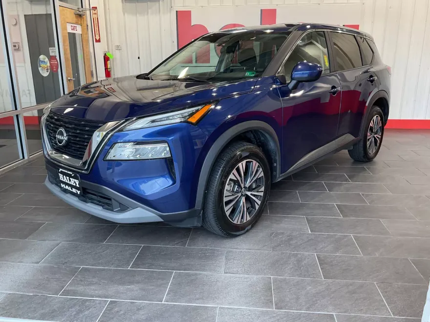 2023 Nissan Rogue SV photo 1
