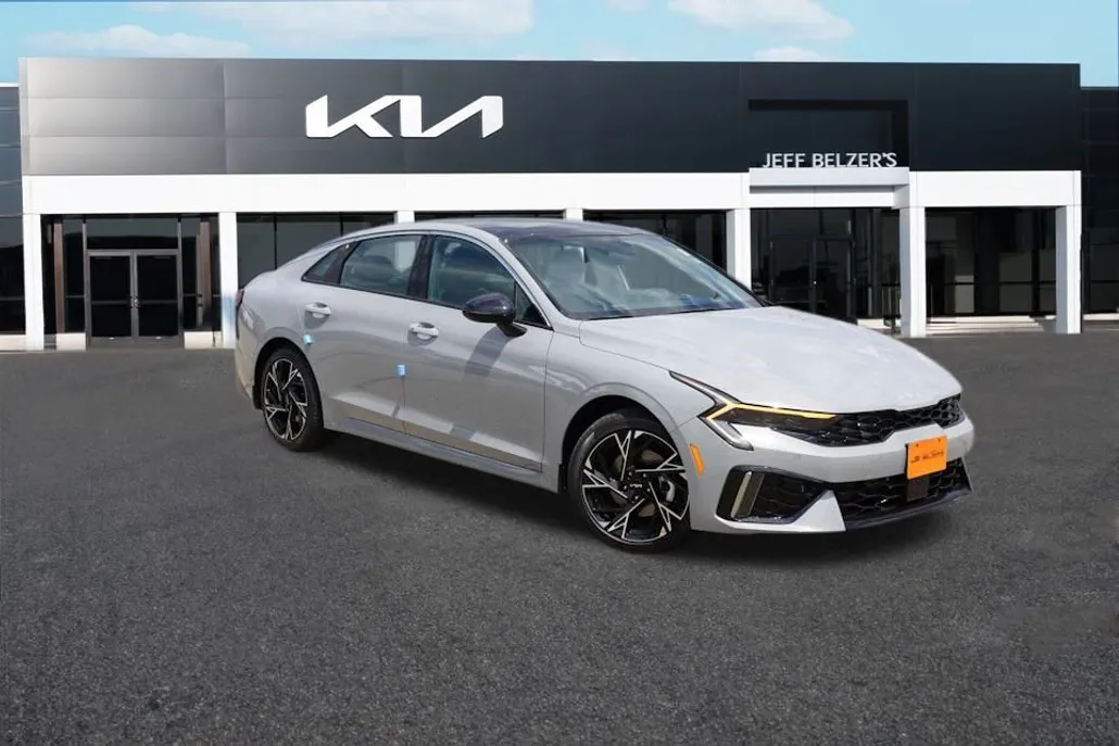 2025 Kia K5 GT-Line photo 1